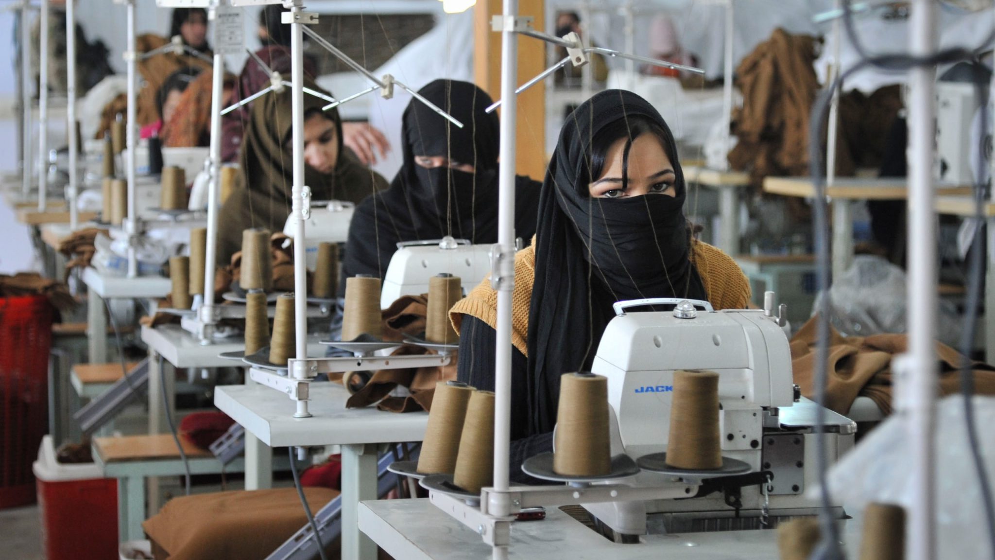 how-textile-industry-can-thrive-in-2023-ten-organizational-shifts-to